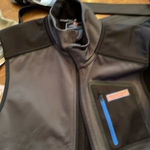 Vineyard, vines, men’s size, small, black, and gray vest